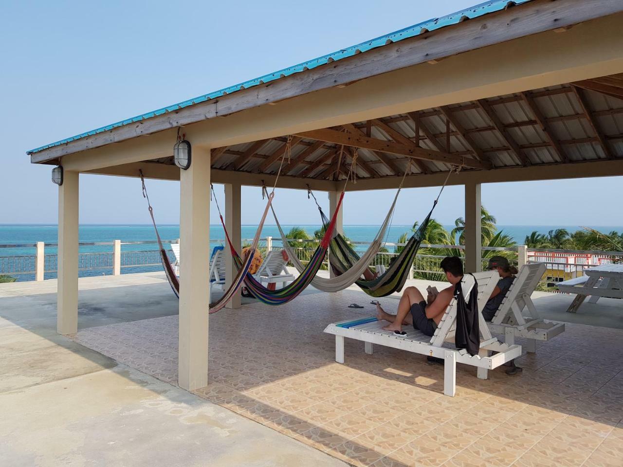 Caye Caulker Beach Hotel Eksteriør billede